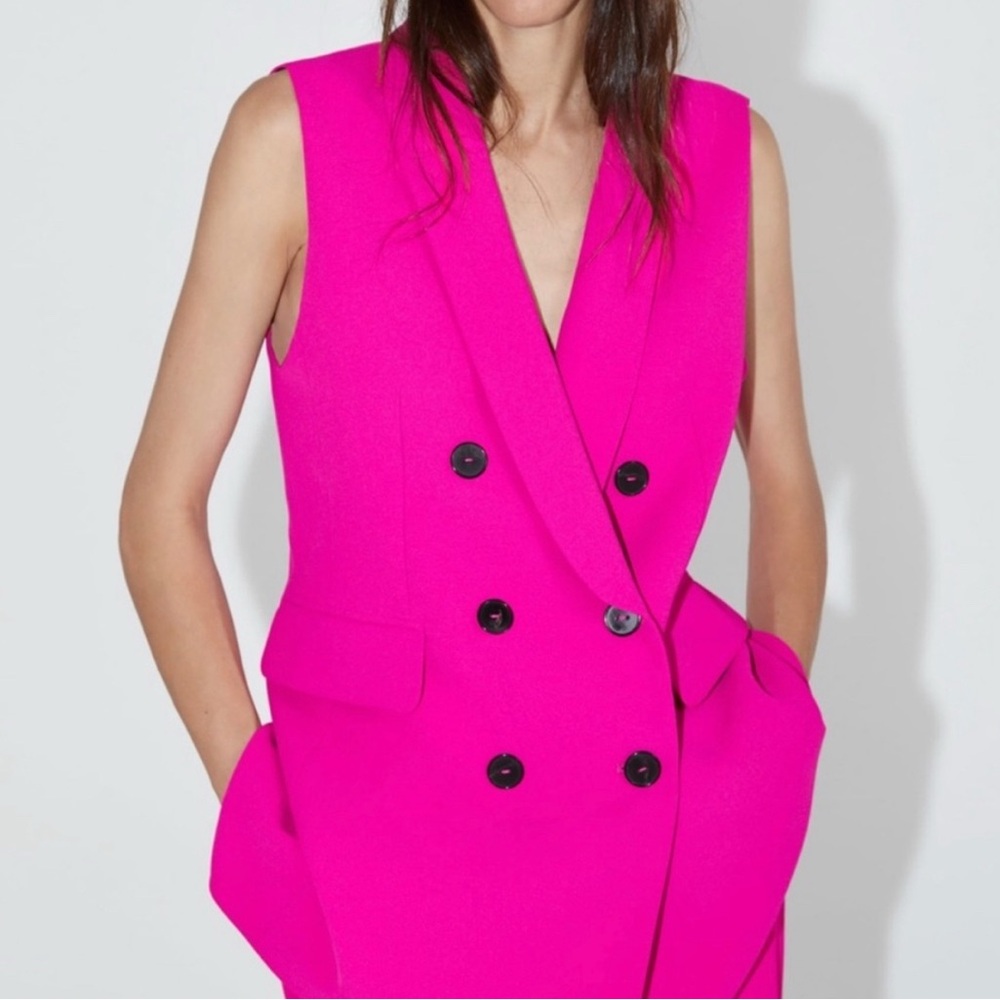 Vibrant Pink Sleeveless Jumpsuit with Tailored Silhouette